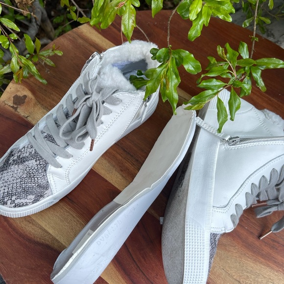 Dolce Vita🍁🍂Sonya plush hidden wedge sneakers 6 New - Picture 4 of 10